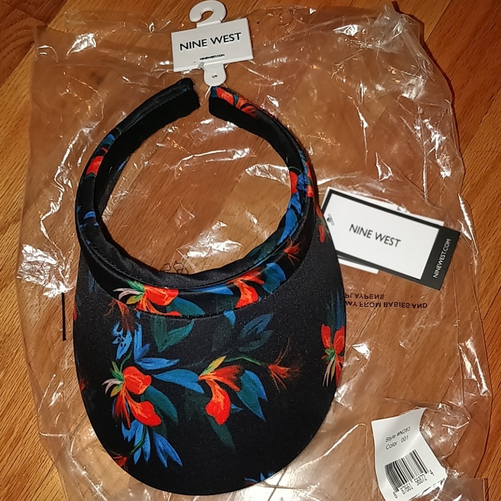 NWT Nine West hat